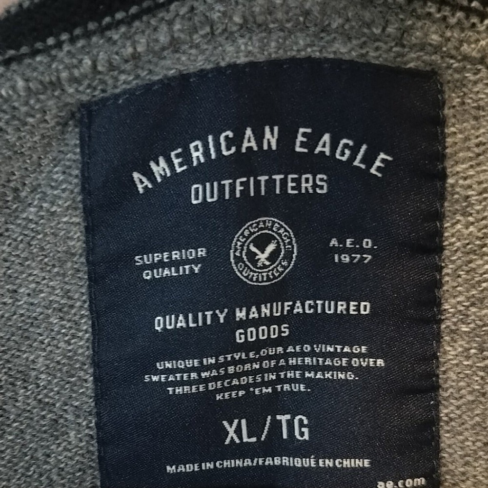 American Eagle Outfitters Men's XL Gray V Neck‎ Sweater Eagle Logo Cotton Blend - Picture 3 of 7